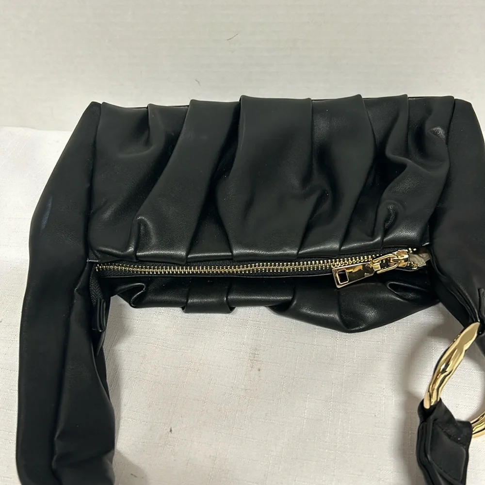 I-N-C International Concepts faux leather shoulder bag. - Picture 4 of 12